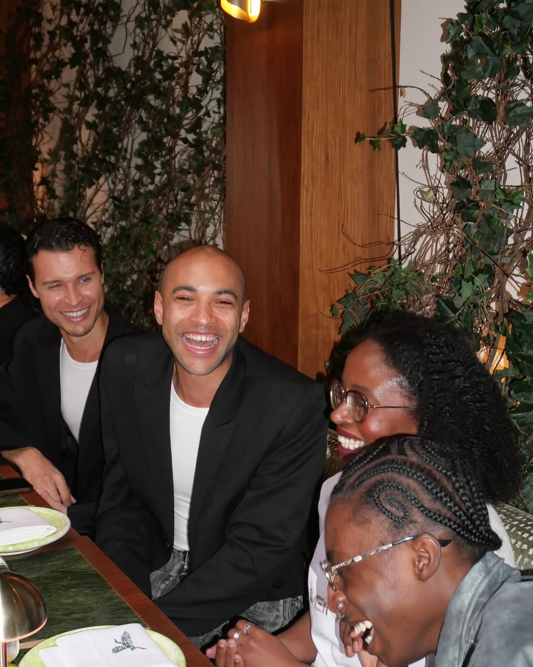 D&icirc;ner influence Weinsanto 9